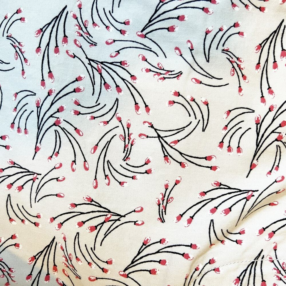 LOFT Chino Shorts 4" Inseam Floral Print Size 14 - Picture 5 of 5